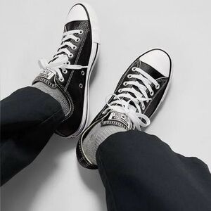 Converse Black and White Chuck Taylor Sneakers size 5.5 Men ///7.5 women